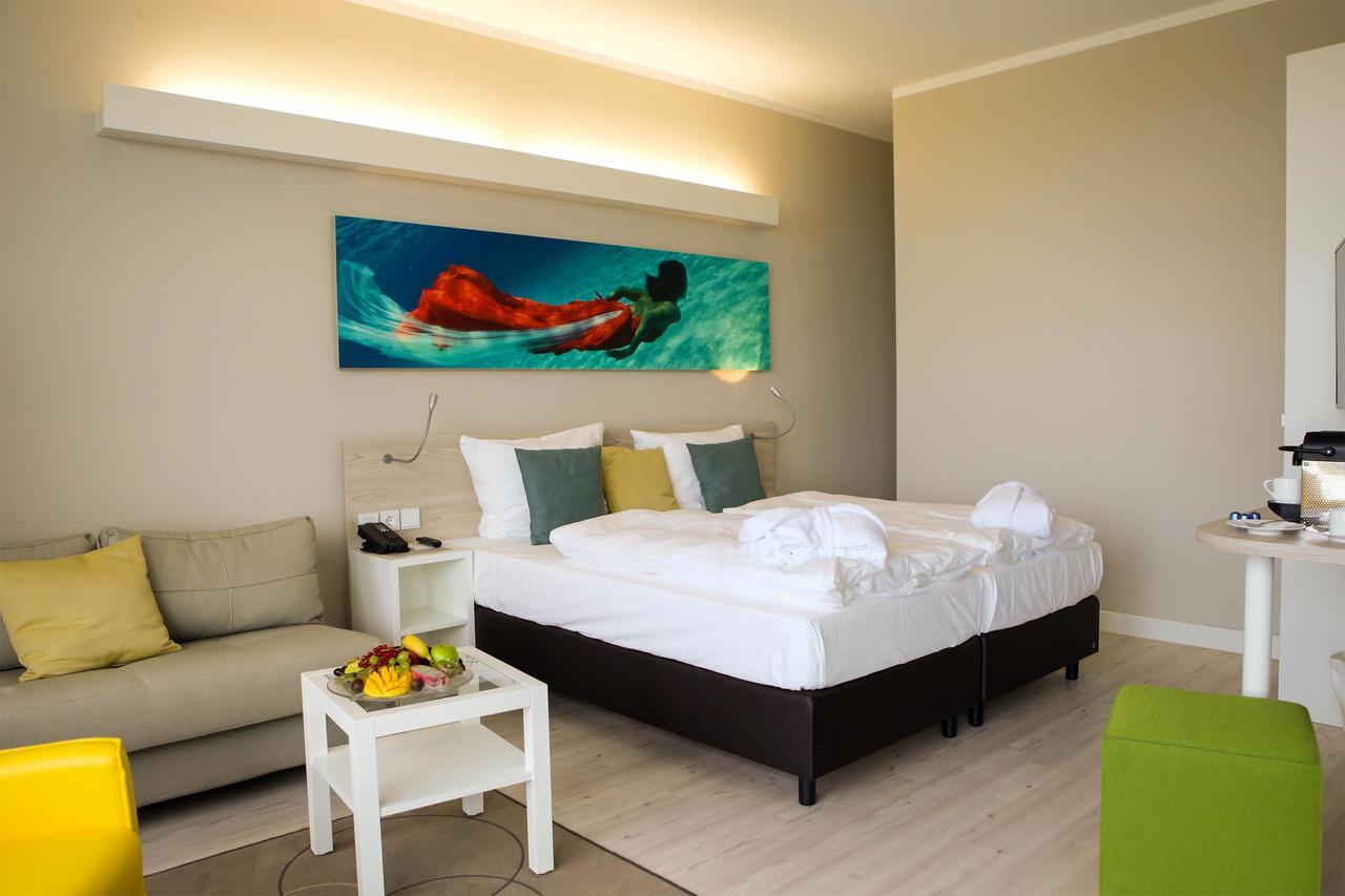 Seetelhotel Kaiserstrand Beachhotel 제바트헤링스도르프 외부 사진