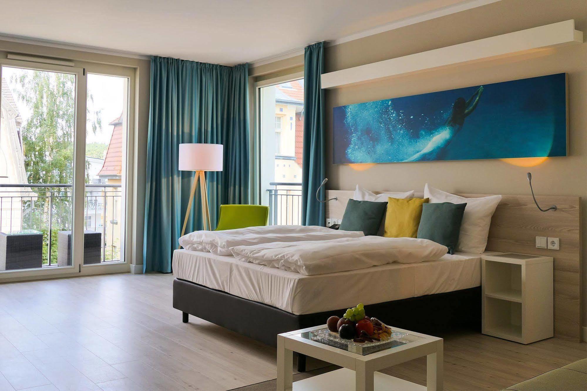 Seetelhotel Kaiserstrand Beachhotel 제바트헤링스도르프 외부 사진
