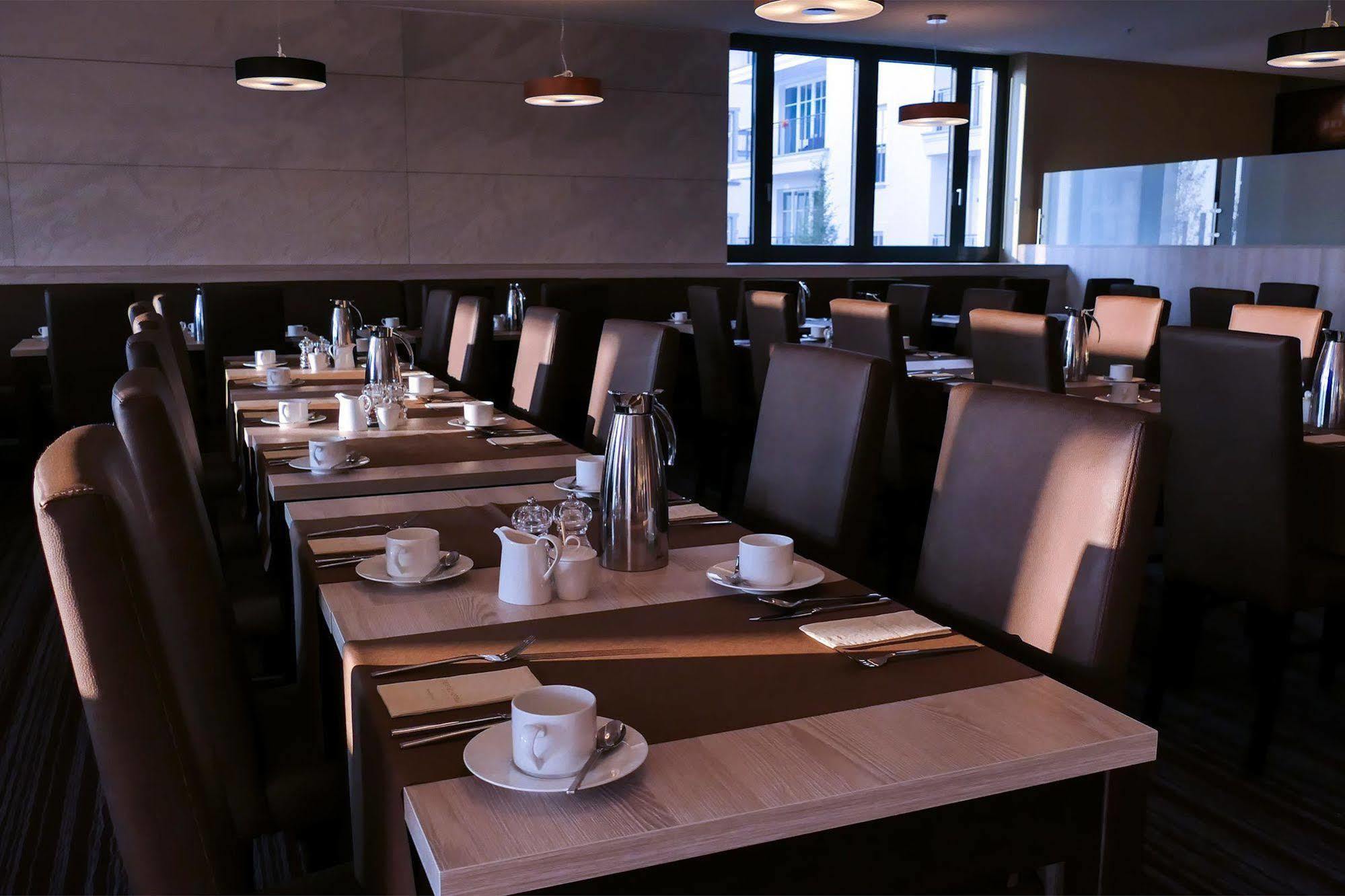 Seetelhotel Kaiserstrand Beachhotel 제바트헤링스도르프 외부 사진