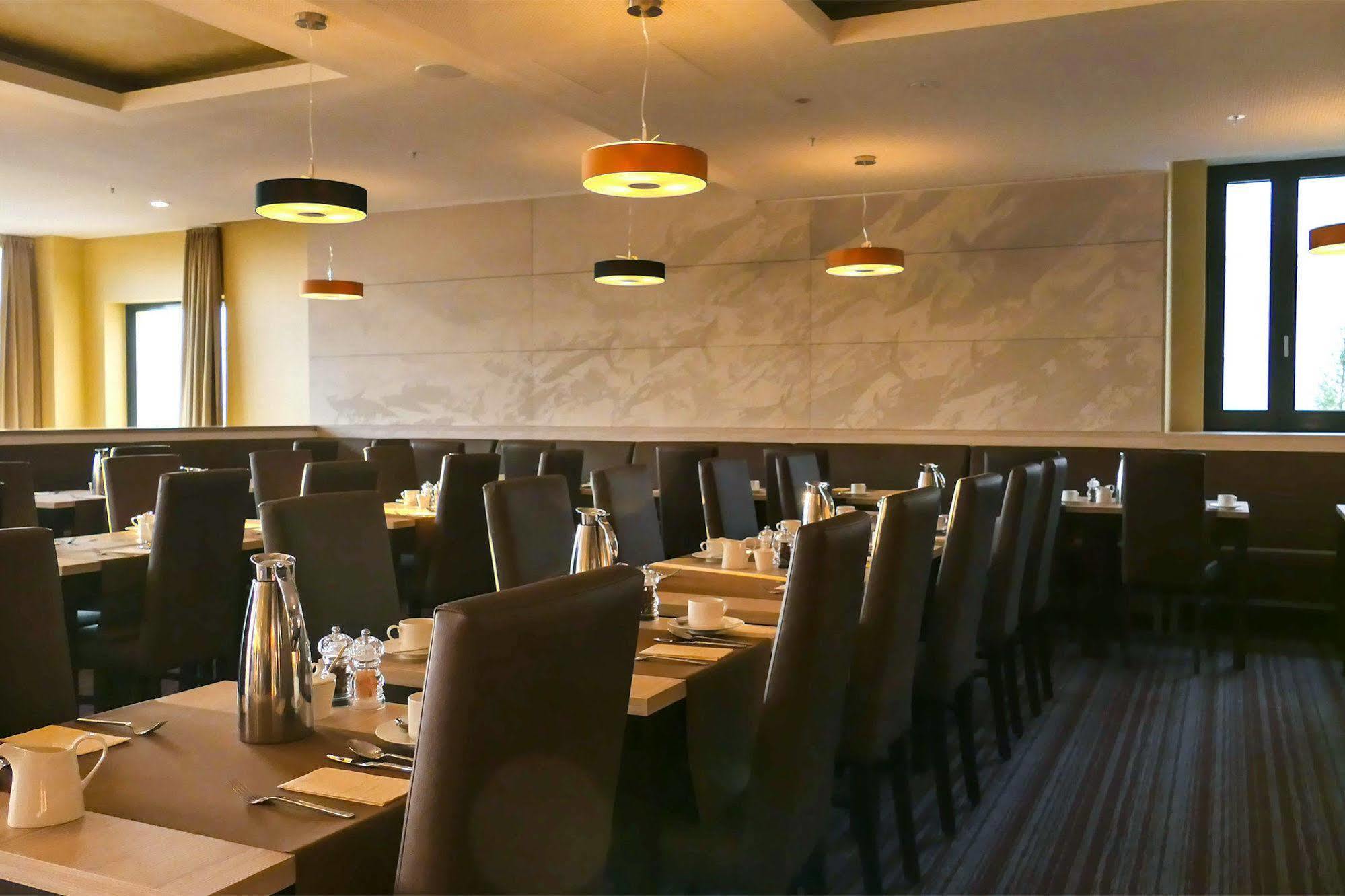 Seetelhotel Kaiserstrand Beachhotel 제바트헤링스도르프 외부 사진